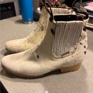 Roper White Cowhide Ankle Boots